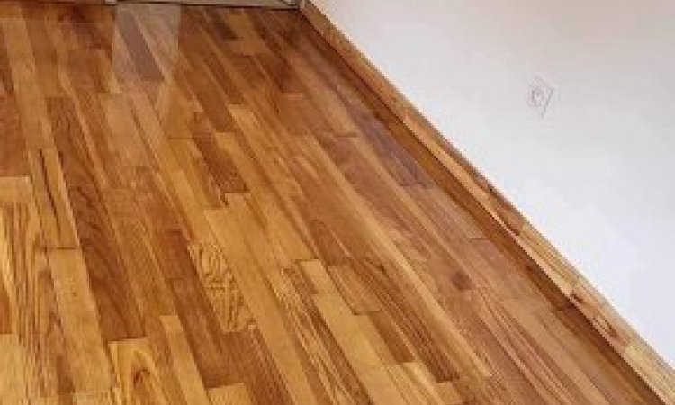 Rénovation d'un ancien parquet chêne, ponçage et vitrification à Diemoz