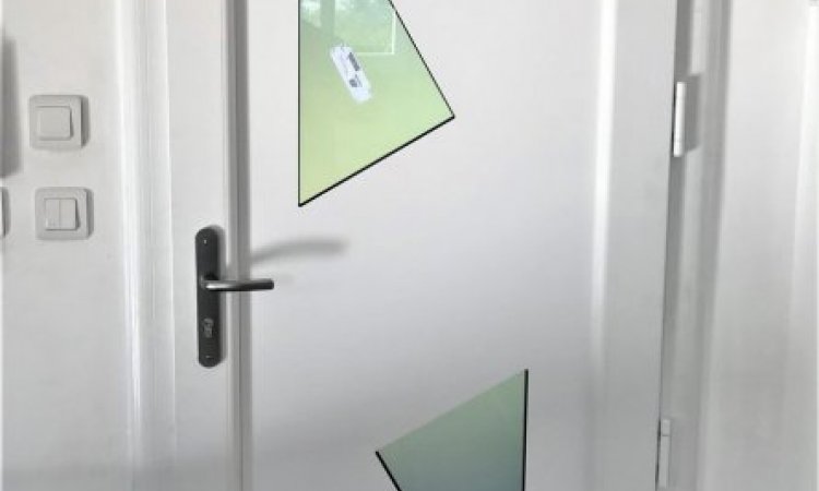 Installation portes et portes-fenêtres à Communay et sa région. MGV CONCEPT