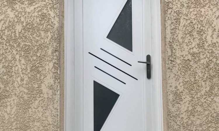 Installation portes et portes-fenêtres à Communay et sa région. MGV CONCEPT